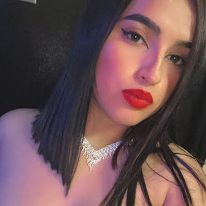 Meet your Posher, Yadira